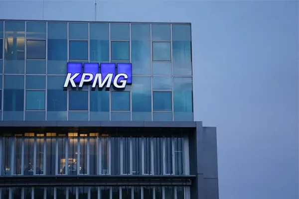 kpmg audit firm uae