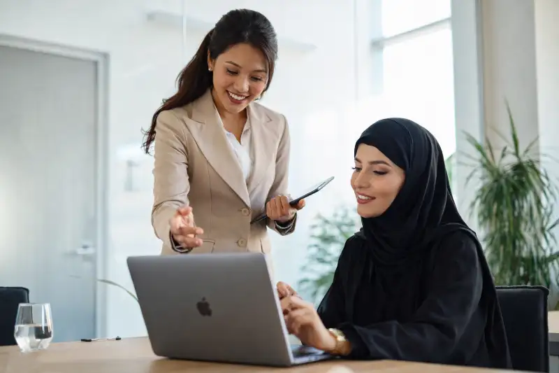 uae labour law guide for 2026 by svarna institute